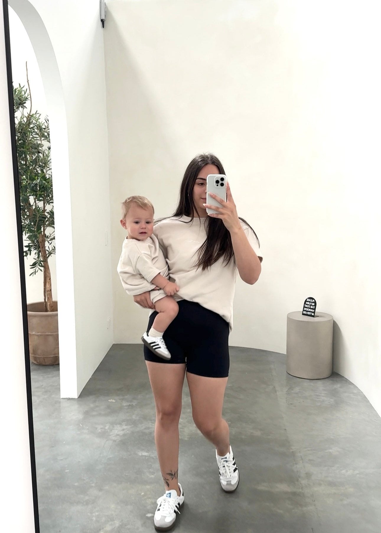 Adults Signature T-Shirt - Latte